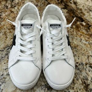 Vintage Havana Carla White Cheetah Women’s shoe size 8.5